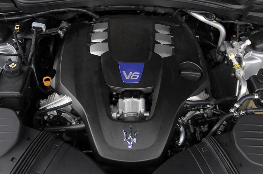  Maserati Quattroporte S Q4 2014 года  (фото 33 из 61)